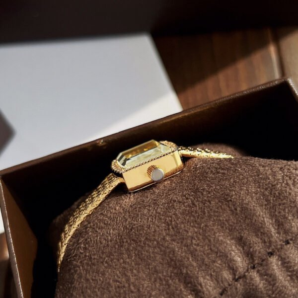 Zhonggu Small Golden Watch New Mini Delicate Square - Image 10