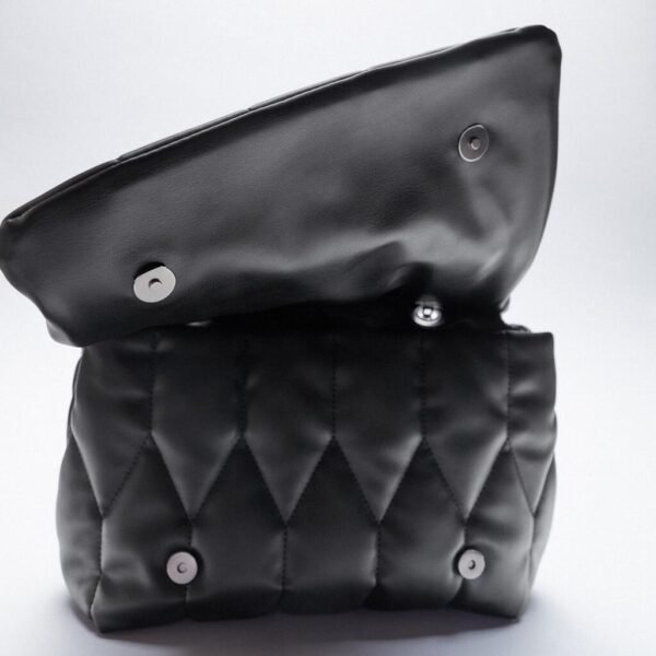 Black Chain Zigzag Single-shoulder Messenger Bag - Image 4