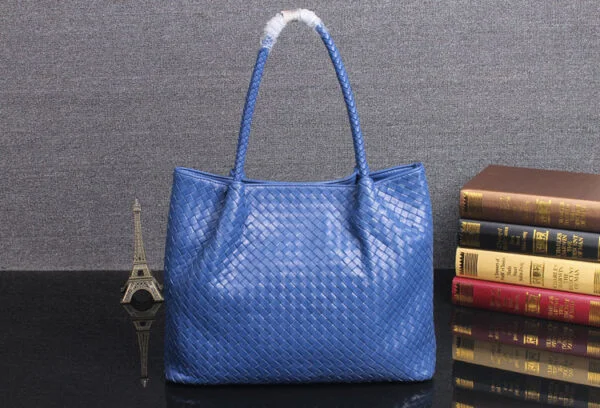 Woven Women's Shoulder Bag With Large Capacity - Image 6