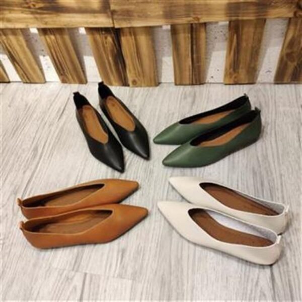 Women's Retro Pointed Shallow Mouth Flat Shoes - Image 9