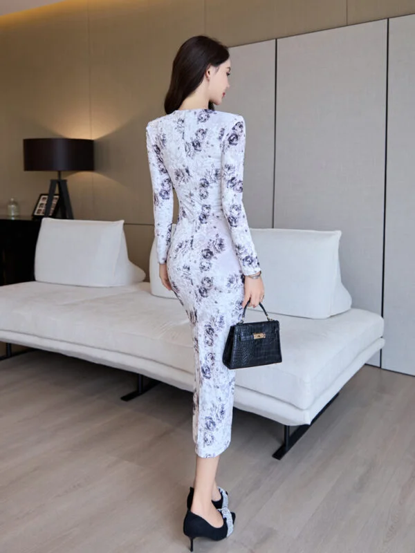 Autumn And Winter Velvet Printed Bottoming Mid-length Slim-fit Long-sleeved Temperament Female Dress - Image 4