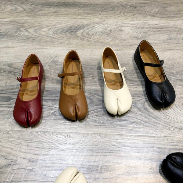 Retro Flat Bottom Split Toe Tabi Shoes Mary Jane Shoes - Image 9