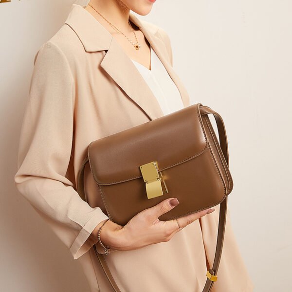 Women's Retro Leather Shoulder Messenger Bag - Image 6