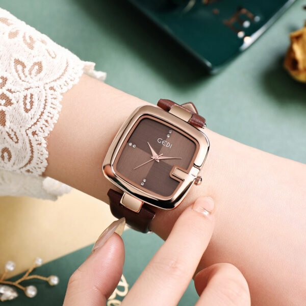 Women's Fashionable Temperament Belt Quartz Watch - Image 4