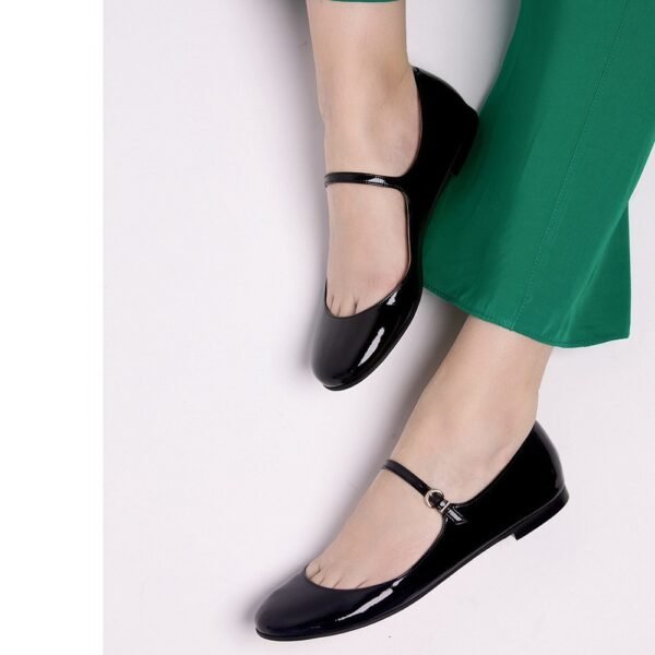 Wrist Strap Low Cut Round Head Women's Pumps - Image 3