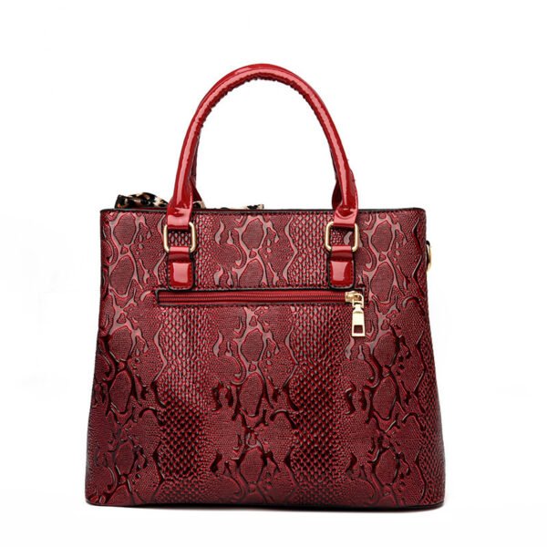 Women's Retro Fashion Embossed Large-capacity Tote One-shoulder Picture And Mother Handbag - Image 5