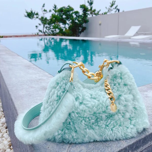 Women's Niche Design Plush Chain Shoulder Messenger Bag - Image 2