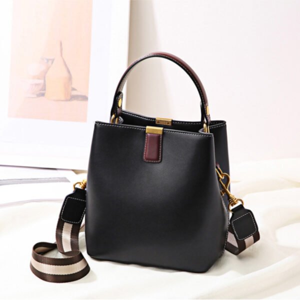 Women's New Leather Fashion Large Capacity Portable Shoulder Bag - Image 3