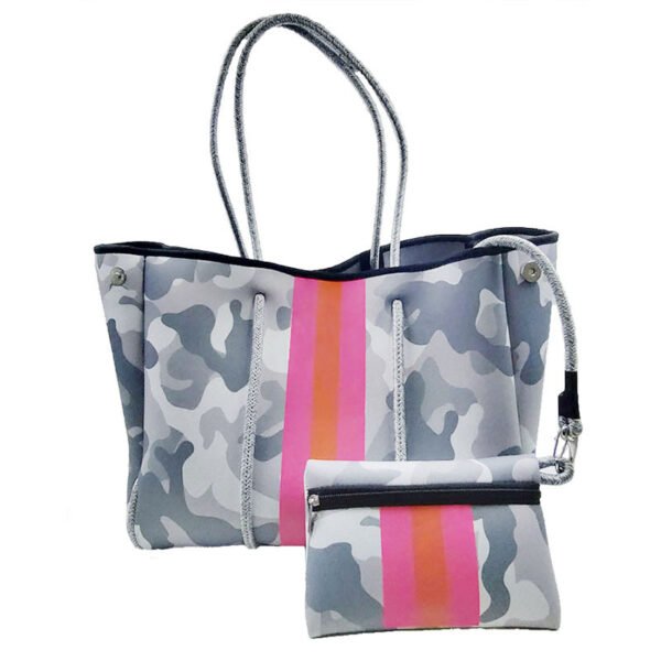 Women's Large Capacity Printed Travel Shoulder Bag - Image 10