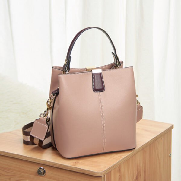 Women's New Leather Fashion Large Capacity Portable Shoulder Bag - Image 5