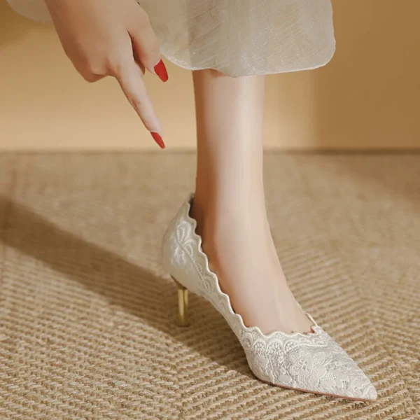 Embroidered Bridal Shoes Wedding Shoes Retro French Sandals 6.5cm High Heels Single Shoes Thin Heels Banquet Pointed Pumps 34-39 - Image 3