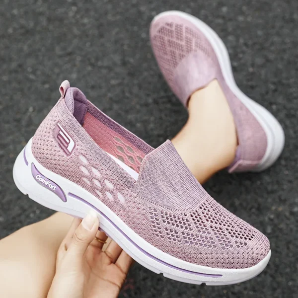 2024 Spring New Mesh Women's Running Shoes Breathable Casual Single Shoes Old Beijing Cloth Shoes Mainland China