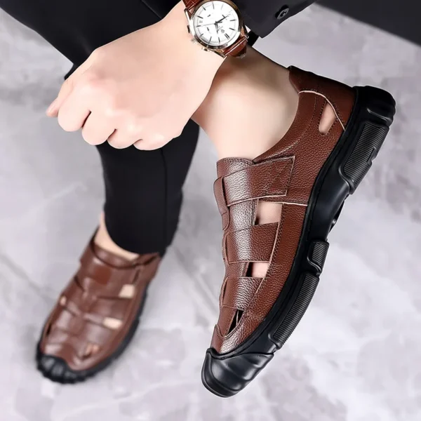 2023 Le Fu New Summer Men Comfort Sandals Hollow Out Breathable Genuine Leather Casual  Beach Vacation Soft Sole Men Sandal KB40