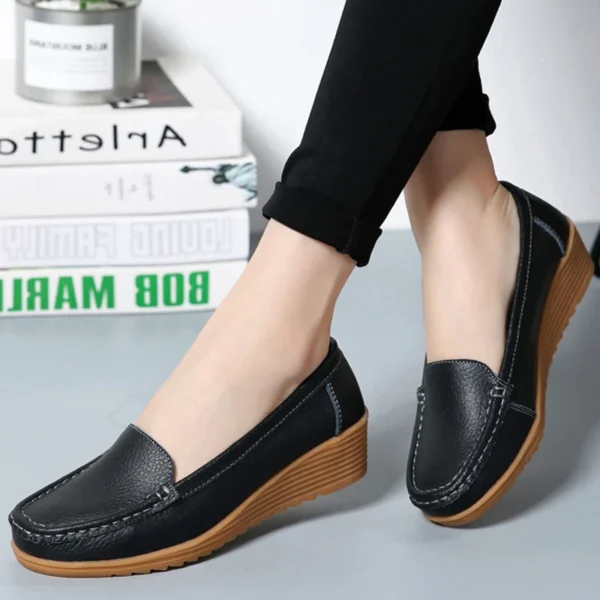 Women Shoes Soft Leather Shoes With Heels Loafers Black Flat Shoes Women's Moccasins Casual Zapatos Mujer Flats Female Footwear - Image 2