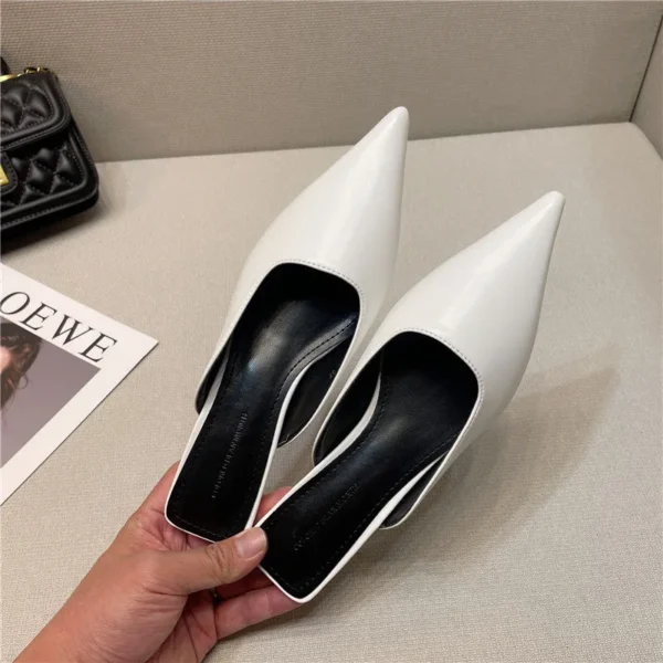 2023 New Low Heel Slippers Summer Close Toe Outdoor Mules Casual Pumps Street Style Mum‘s Sandal Slip on Half Slippers Loafers - Image 3