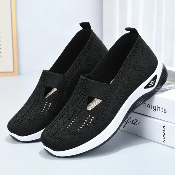 Women's shoes, breathable and comfortable in spring and summer, single shoes for mothers, soft soles, casual blue mesh shoes - Image 4