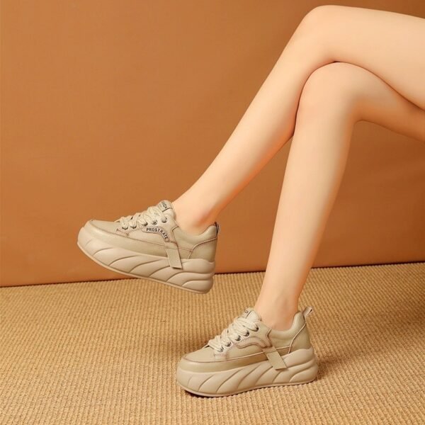 Women's Leather Low-top Shoes Retro New Versatile Sports Casual Shoes - Image 5