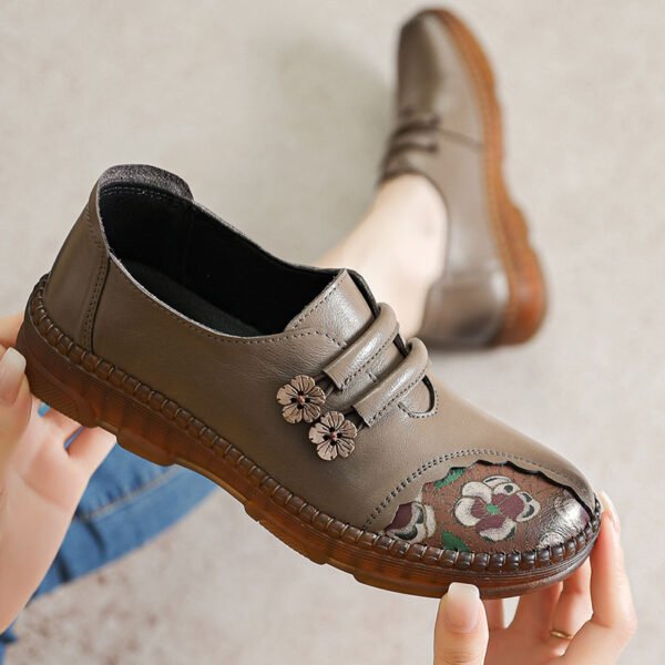 Women's Flat Comfortable Leather Shoes - Image 4