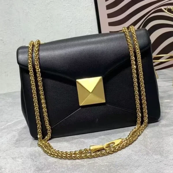 Women's Luxury Designer Handbag Top Quality Genuine Leather Large Rivet Crossbody Shoulder Bag Fashion Chain Square Bag Female