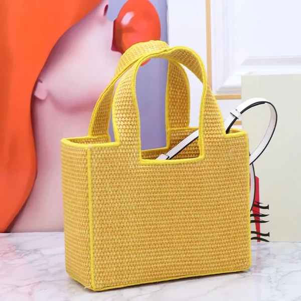 2024 Fashion Grass Bag Women's Handbag Classic Design Summer Grass Knitted Handbag Beach Vacation Outdoor Shoulder Bag Two Sizes