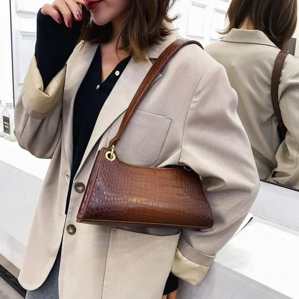 2020 New Korean Fashion Crocodile Pattern Crossover Shoulder Bag Handbag New High Quality PU Chain Solid Color Shoulder Bag - Image 4