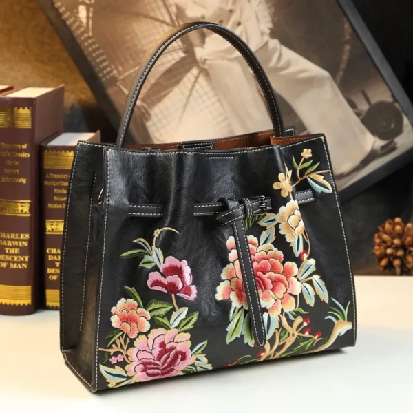 Embroidered Genuine Leather Women's Handbag Shoulder Bag 2022 New Portable Tote Bag Mother Wrist Messenger Bags Tide