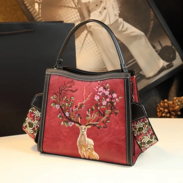 Women's Handbags 2023 New Genuine Leather Lady Shoulder Messenger Bag Embroidered Elegant Broadband Deer Crossbody Bags