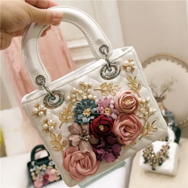 2022 Spring New Fashion Women's Bag Minority Flower Pearl Portable One Shoulder Messenger Bag Princess Bag Classic Versatile