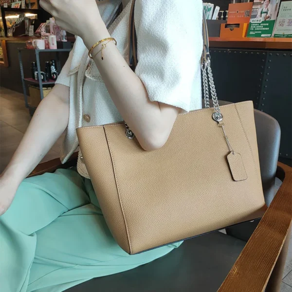 Fashion Lady Genuine Leather Tote Bag Solid Color Women Shoulder Bags With Chains Large Capacity Female Shopping Handbag New - Image 2