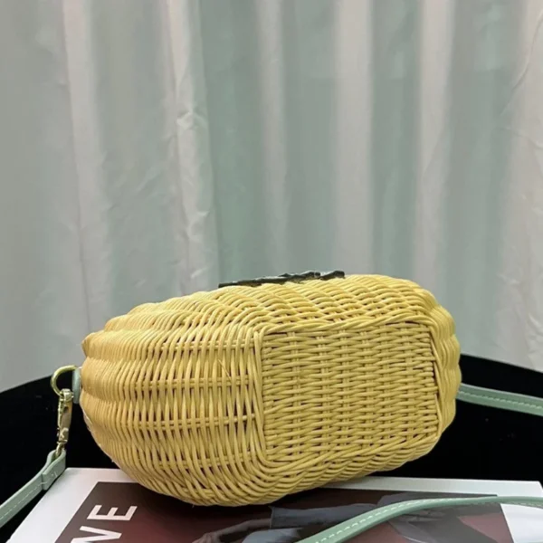 2024 New Fashion Women's Shoulder Bag Summer Grass Weaving Beach Crossbody Bag Fashion Half Month Handbag Zero Wallet - Image 6