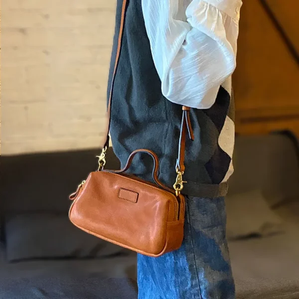 Autumn And Winter 2022 New Artistic Vintage Cowhide Women's Bag Double Zipper One Shoulder Crossbody Handheld Casual Square Bag - Image 4