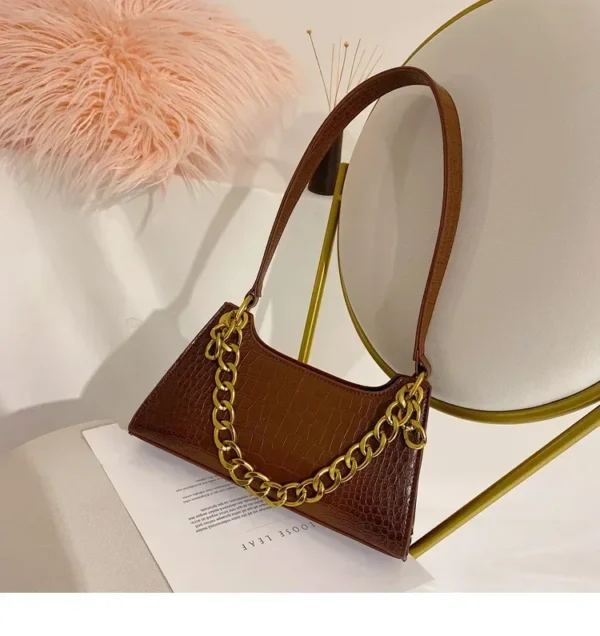 2020 New Korean Fashion Crocodile Pattern Crossover Shoulder Bag Handbag New High Quality PU Chain Solid Color Shoulder Bag - Image 9